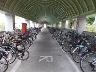 学園都市駅前自転車駐車場の外観２